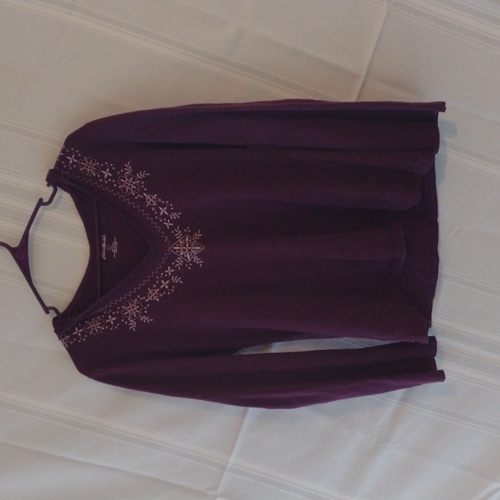 Eddie Bauer purple cotton V-neck pullover hoody, size Large